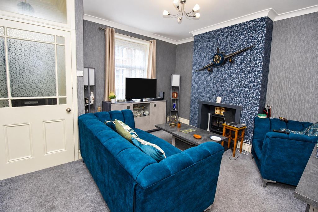 Property photo 2 of 5