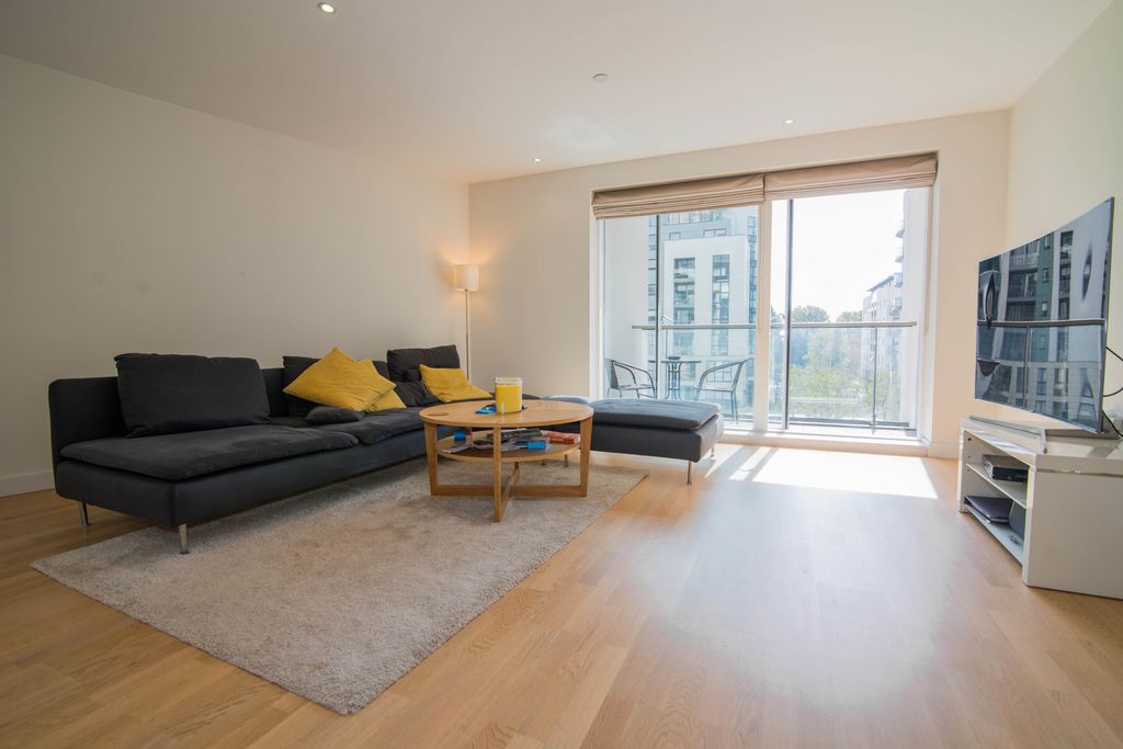 Property photo 2 of 10