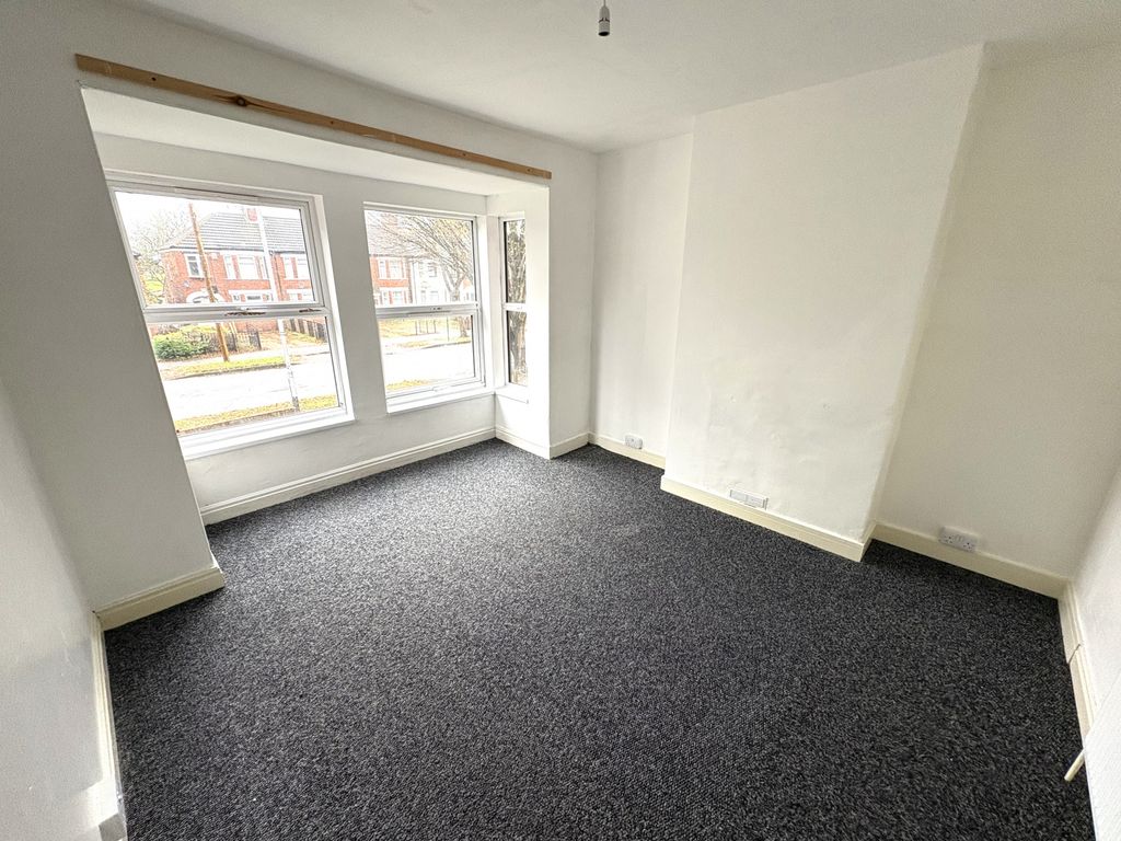 Property photo 3 of 7 Gallery