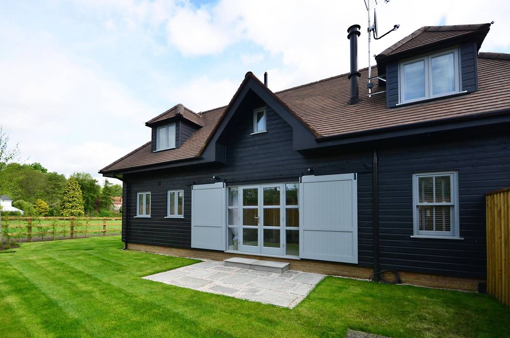 Property photo 3 of 20