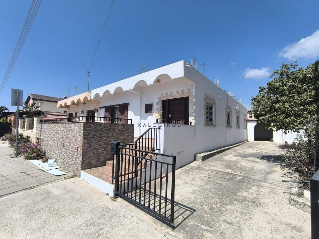 Property photo 1 of 20