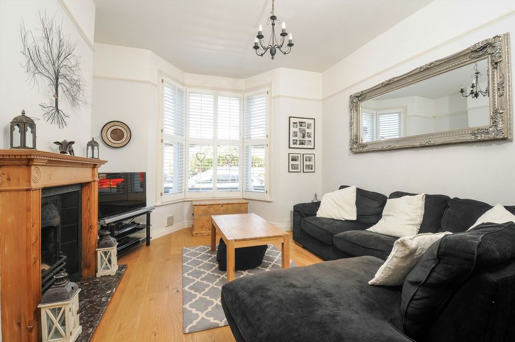 Property photo 2 of 9