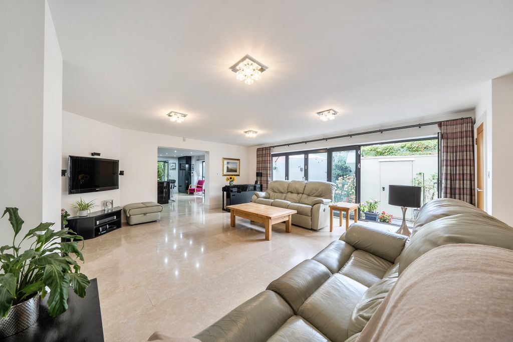 Property photo 2 of 22 1512302-19-6A90787F201F8
