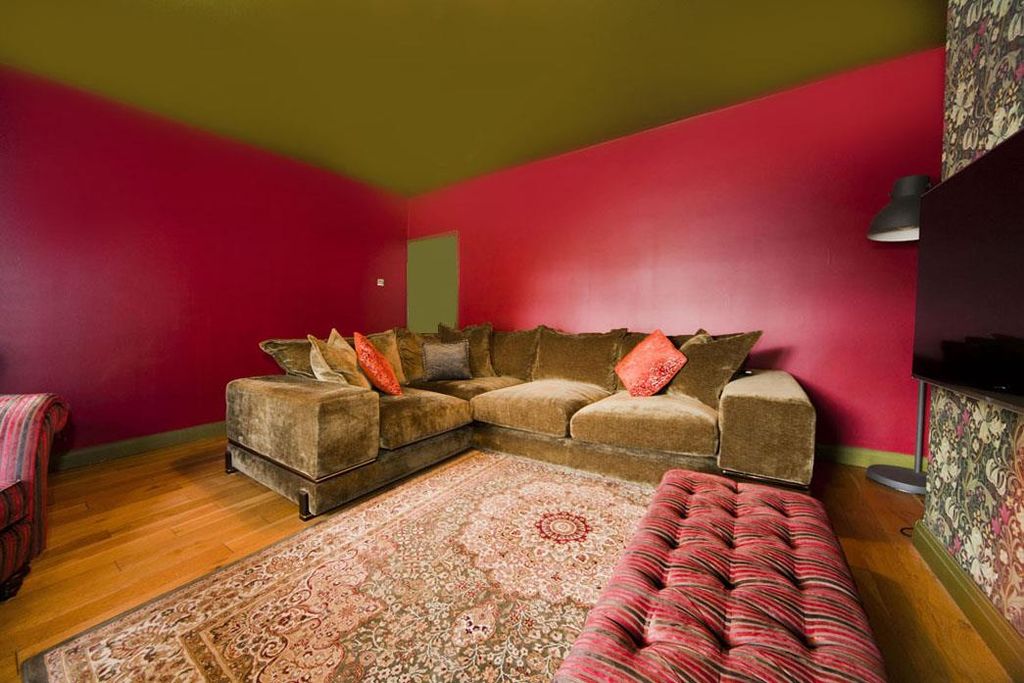 Property photo 2 of 27