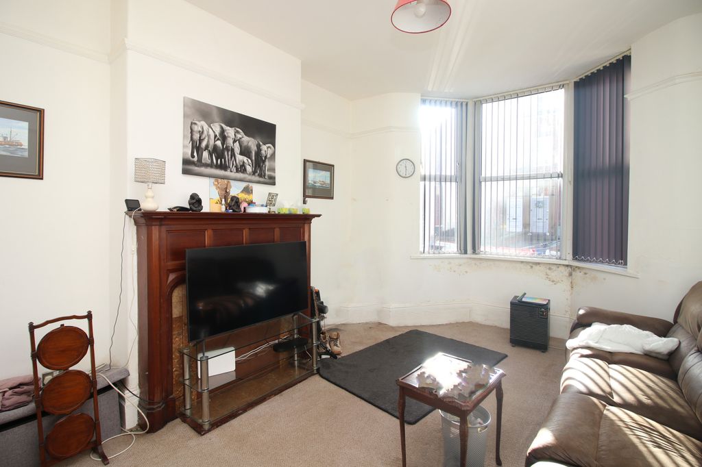 Property photo 3 of 19