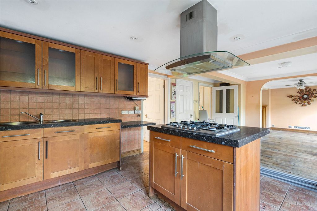 Property photo 2 of 25 Picture No. 01