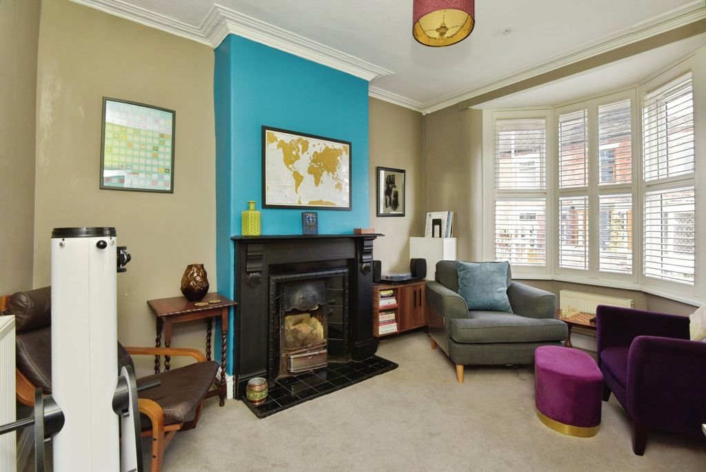 Property photo 2 of 19 Pbox-Img.Jpg