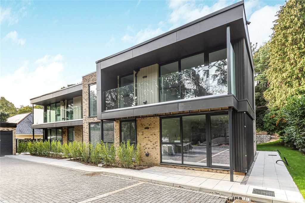 Property photo 1 of 17 Octave