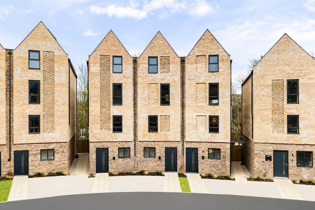 Property photo 1 of 31