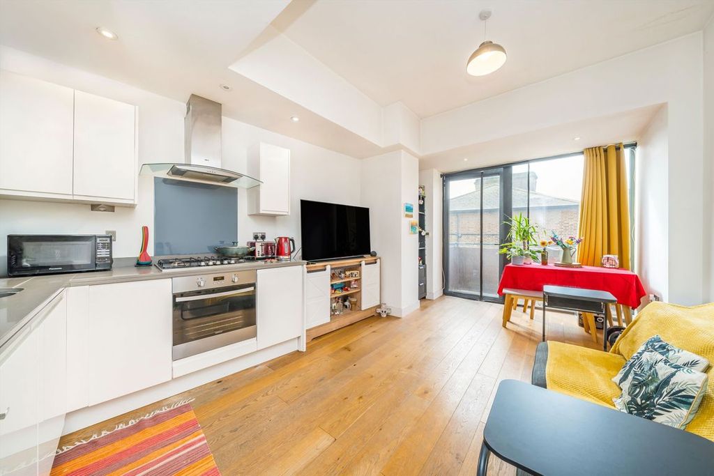 Property photo 2 of 5