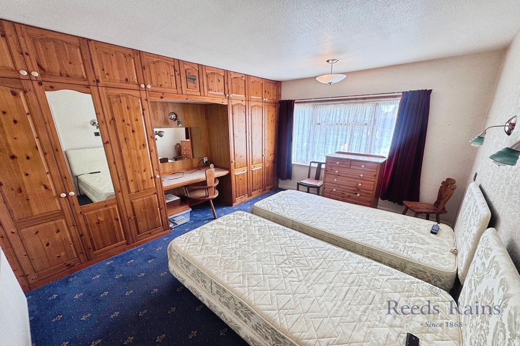 Property photo 3 of 26 Bedroom