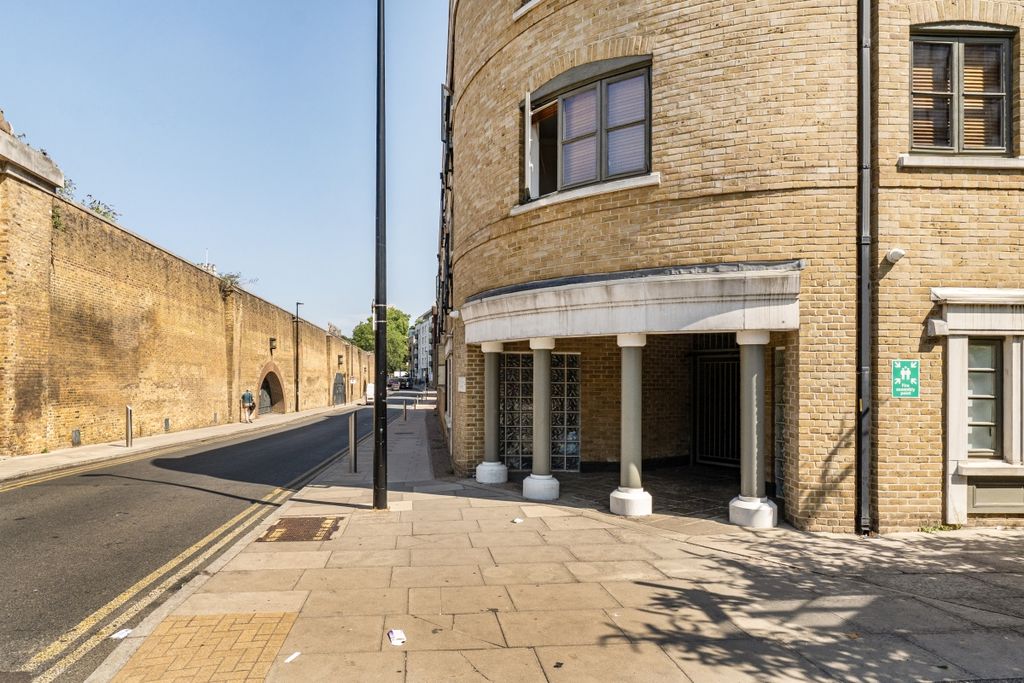 Property photo 2 of 10 1495439 (11)