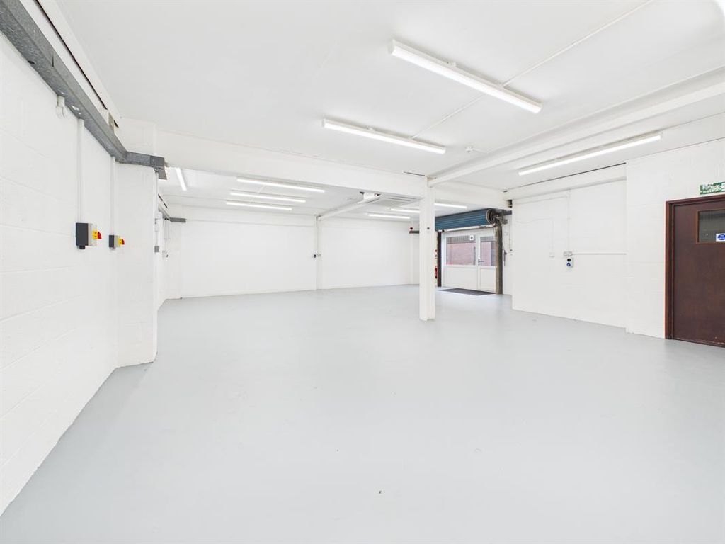 Property photo 1 of 5 Photo