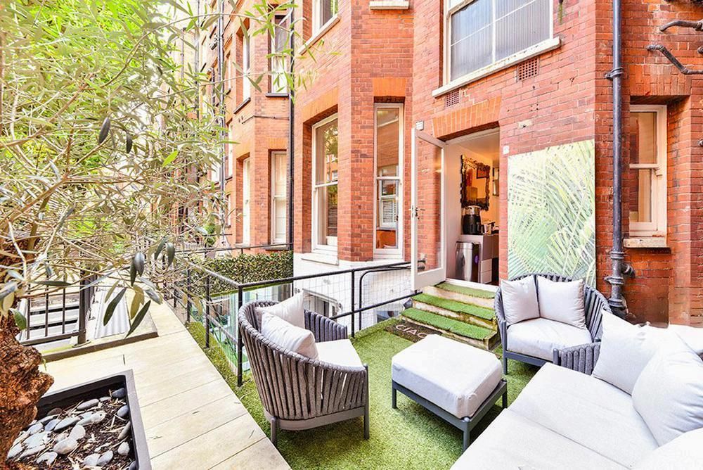 Property photo 2 of 22