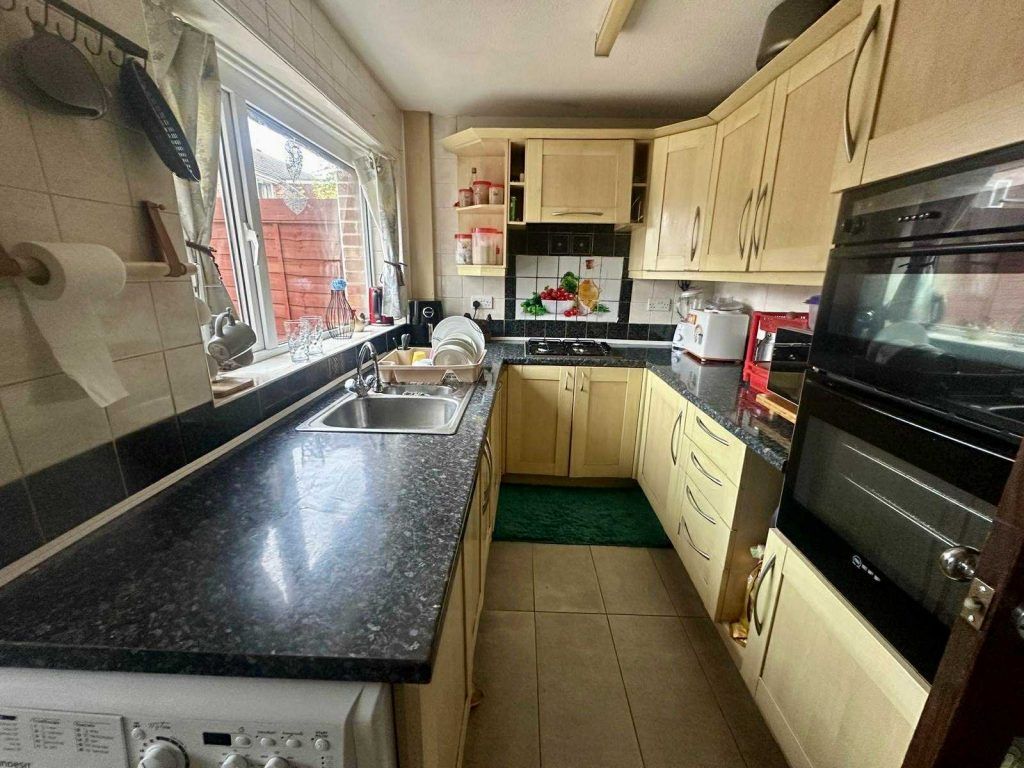 Property photo 2 of 8