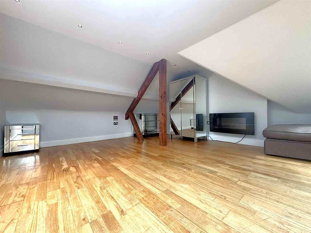 Property photo 3 of 6 Bedroom 1.Jpg