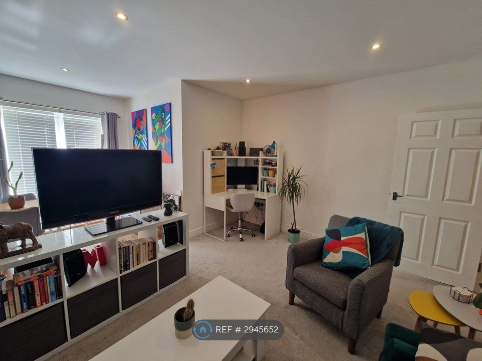 Property photo 3 of 11