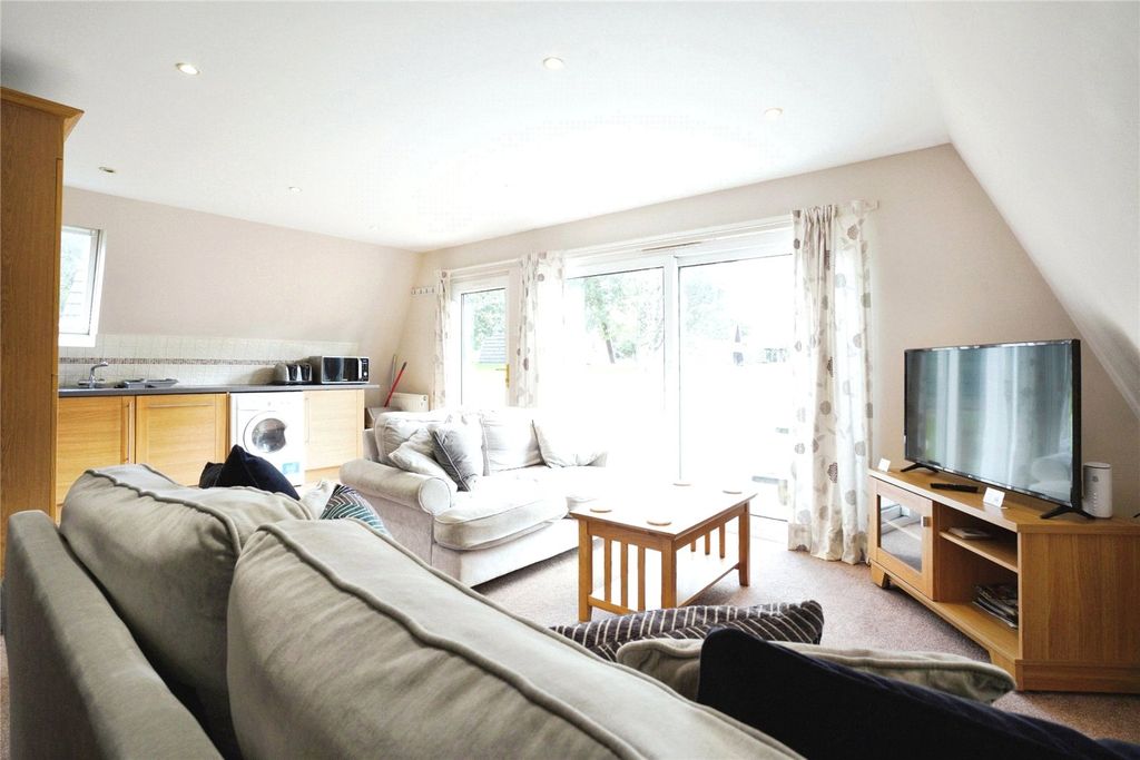 Property photo 3 of 16 Picture No. 07