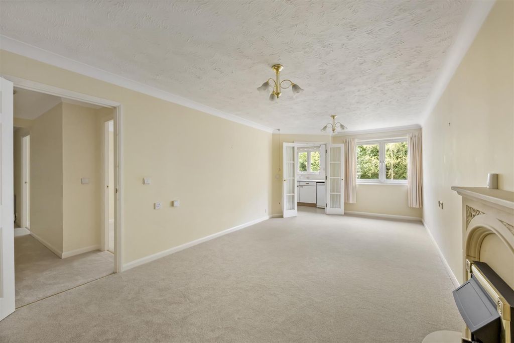 Property photo 3 of 16 Living Room