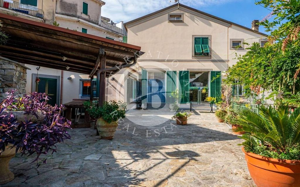 Property photo 1 of 25