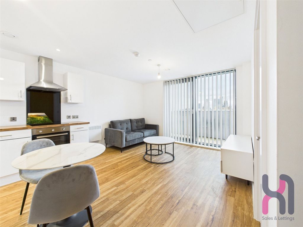 Property photo 3 of 10 Picture No. 04