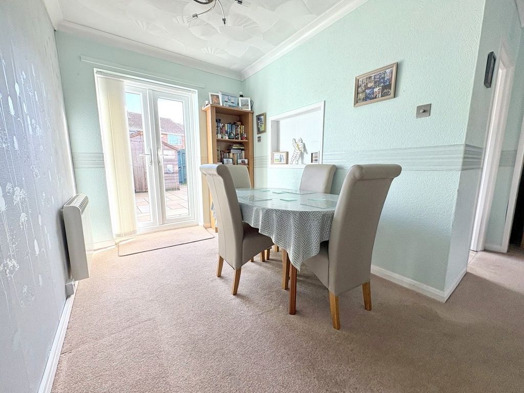 Property photo 3 of 28