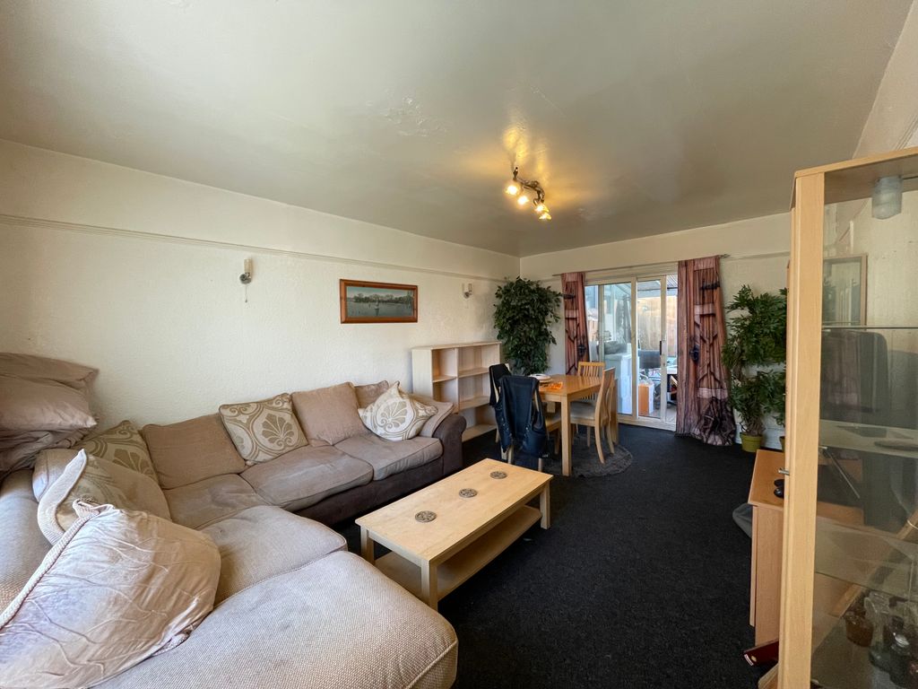 Property photo 2 of 12 Img_4351