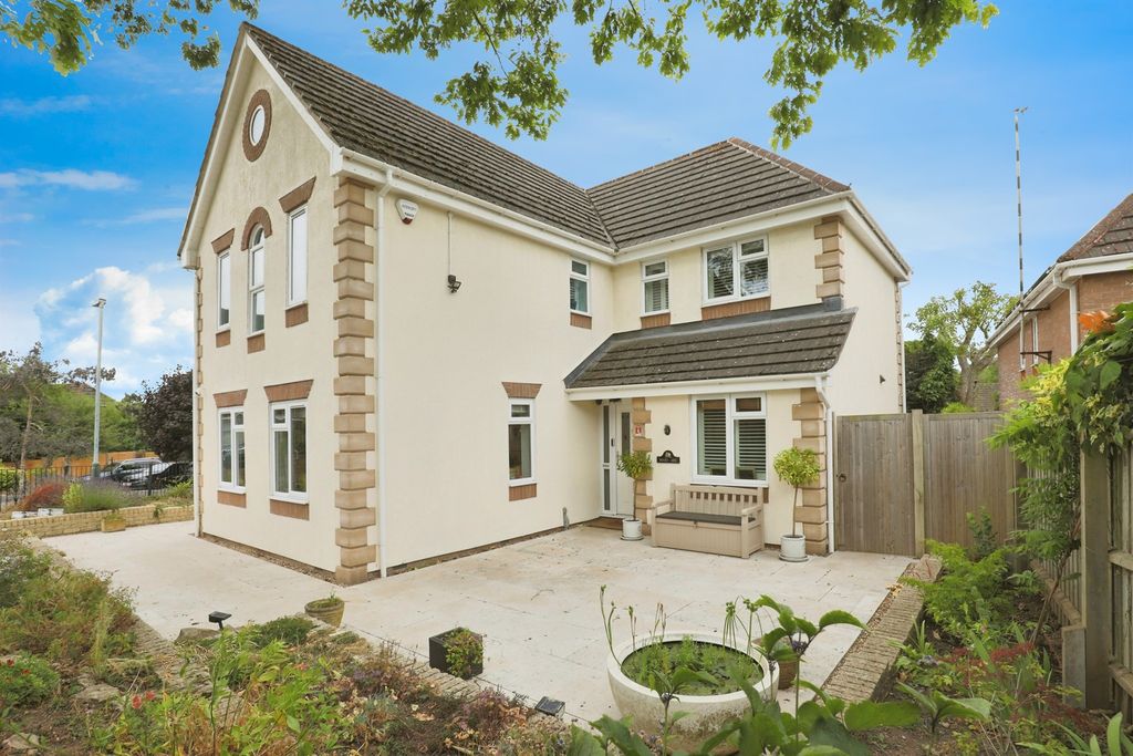 Property photo 1 of 19