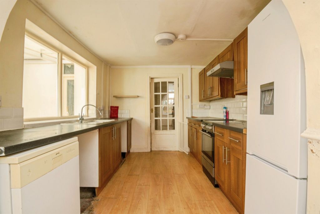 Property photo 3 of 17