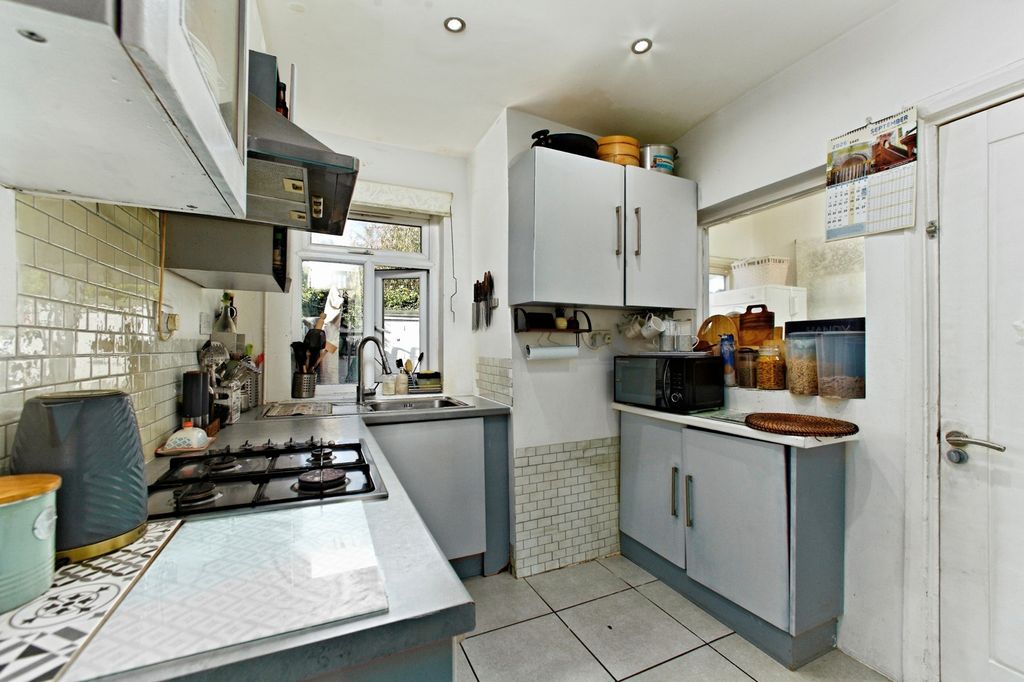 Property photo 3 of 20 Pbox-Img.Jpg