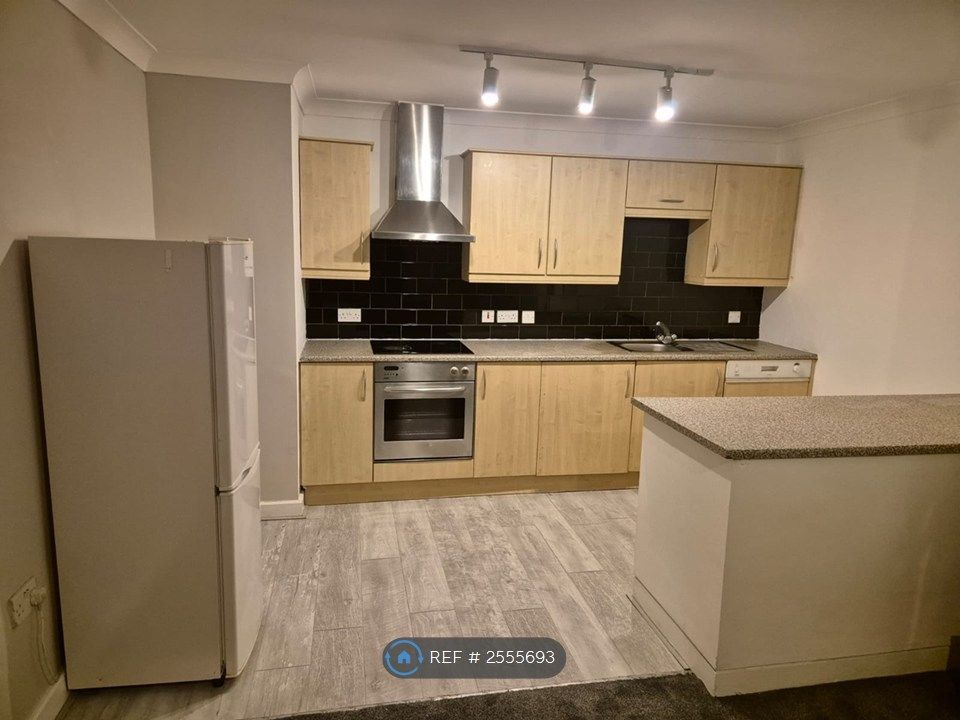 Property photo 1 of 7 Kitchen