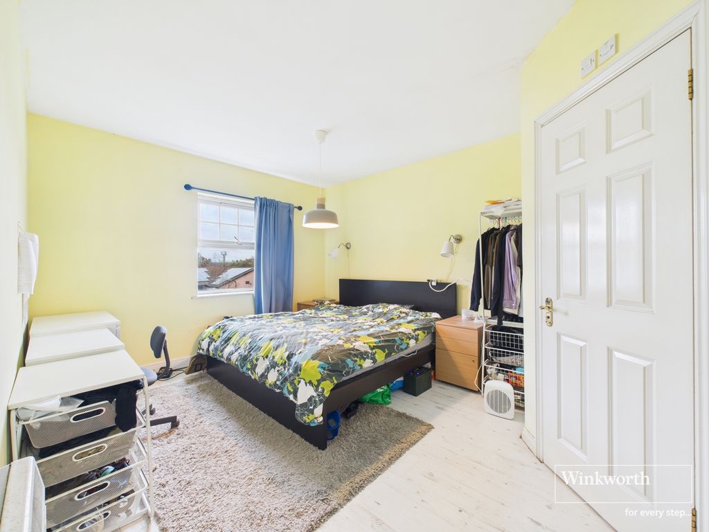 Property photo 3 of 8 Bedroom