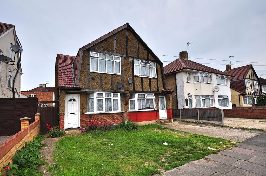 Property photo 1 of 10 Front