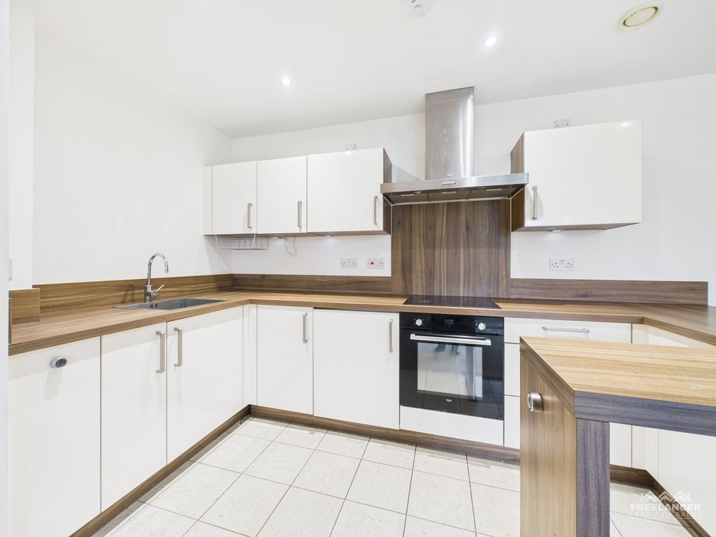 Property photo 2 of 12 Kitchen v2