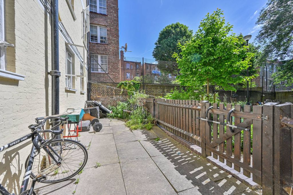 Property photo 1 of 3