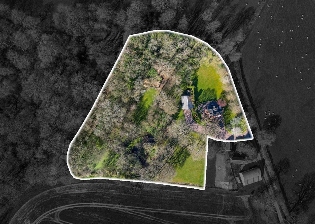 Property photo 3 of 49 Keeperscottagebrockhurstlanecanwellb755Snarialborder