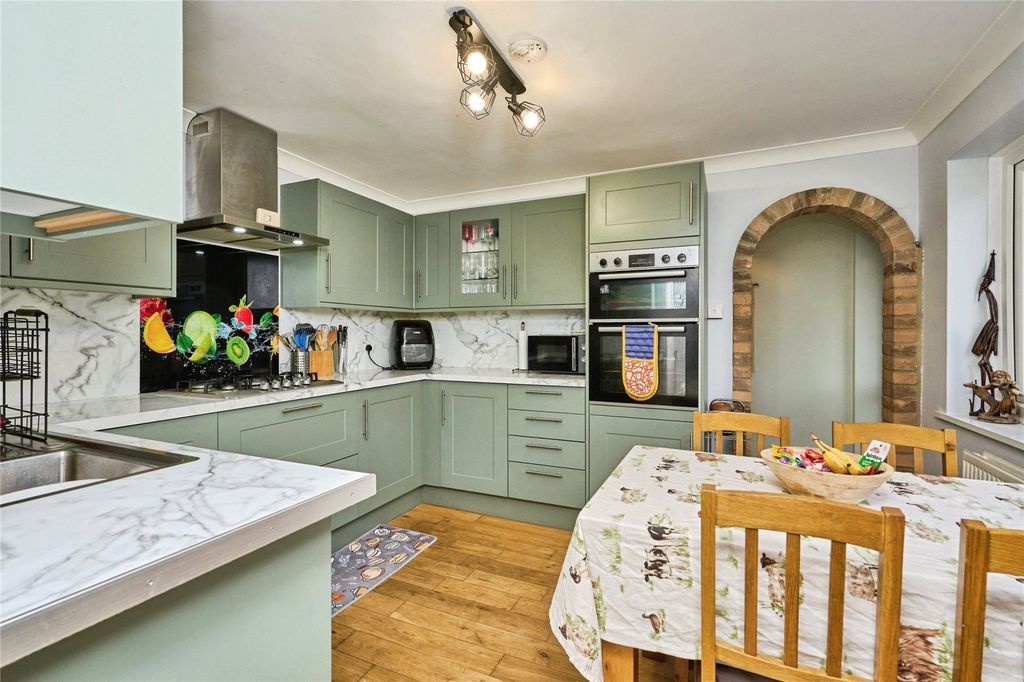 Property photo 2 of 20 Kitchen/Diner