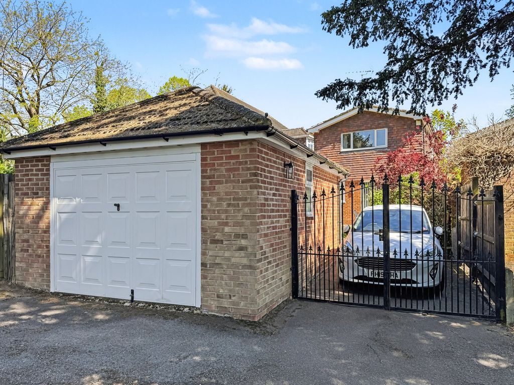 Property photo 1 of 30