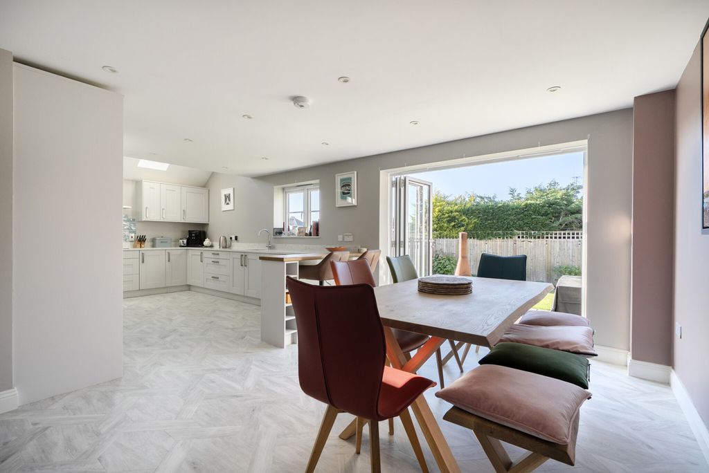 Property photo 2 of 22 1448474-20-69Ea58...