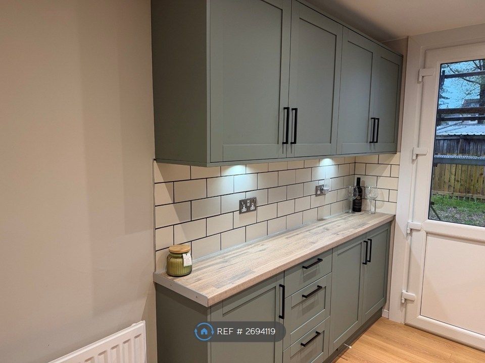 Property photo 3 of 18 Kitchen