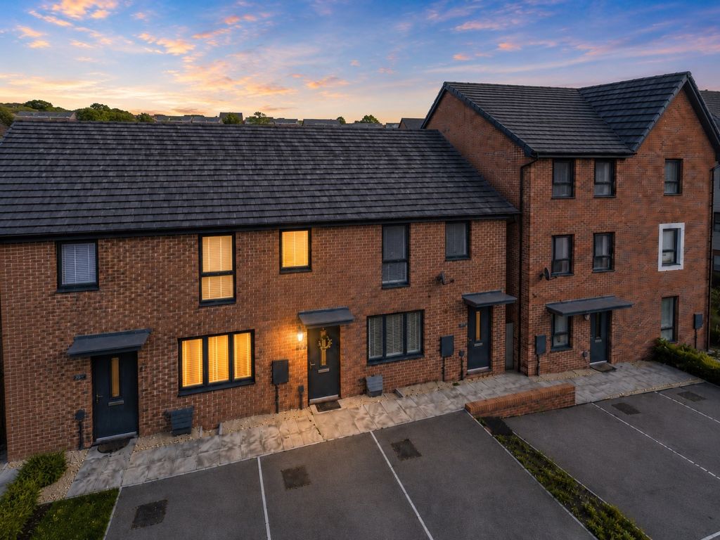Property photo 1 of 21 Ideal For First Time Or Investment Buyers 15 Mabey Drive, Brunel Quarter, Chepstow, Monmouthshire, Np16 5Wb