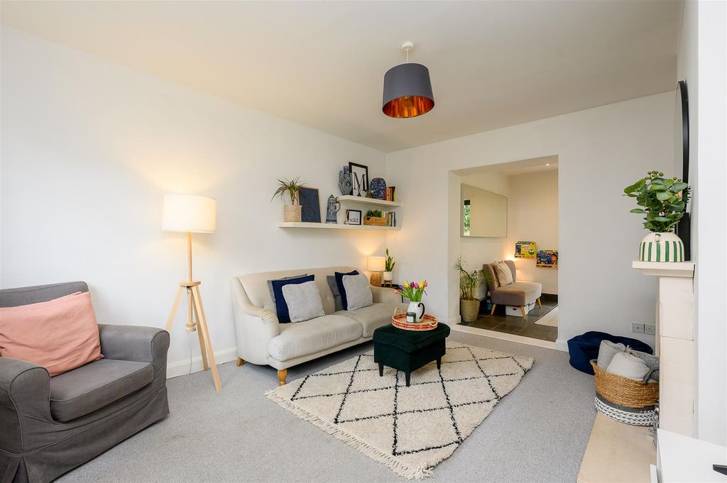 Property photo 2 of 14 Living Room