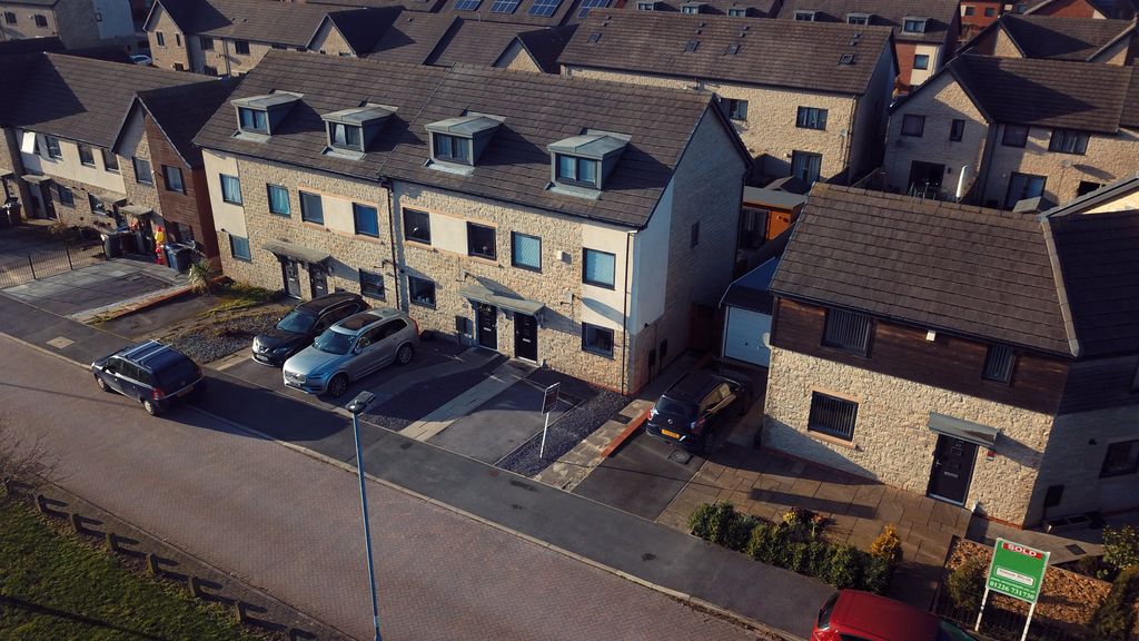 Property photo 1 of 20 Dji_0043