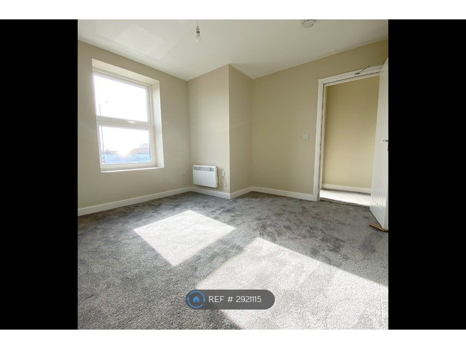 Property photo 2 of 9 Bedroom 1