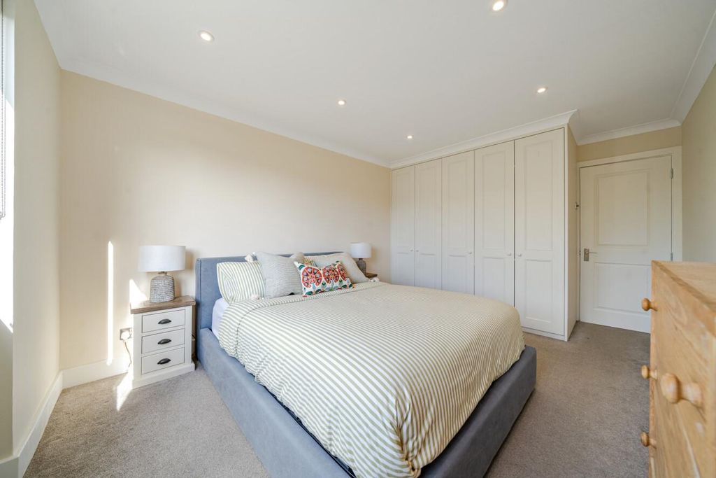 Property photo 3 of 9 Picture 3