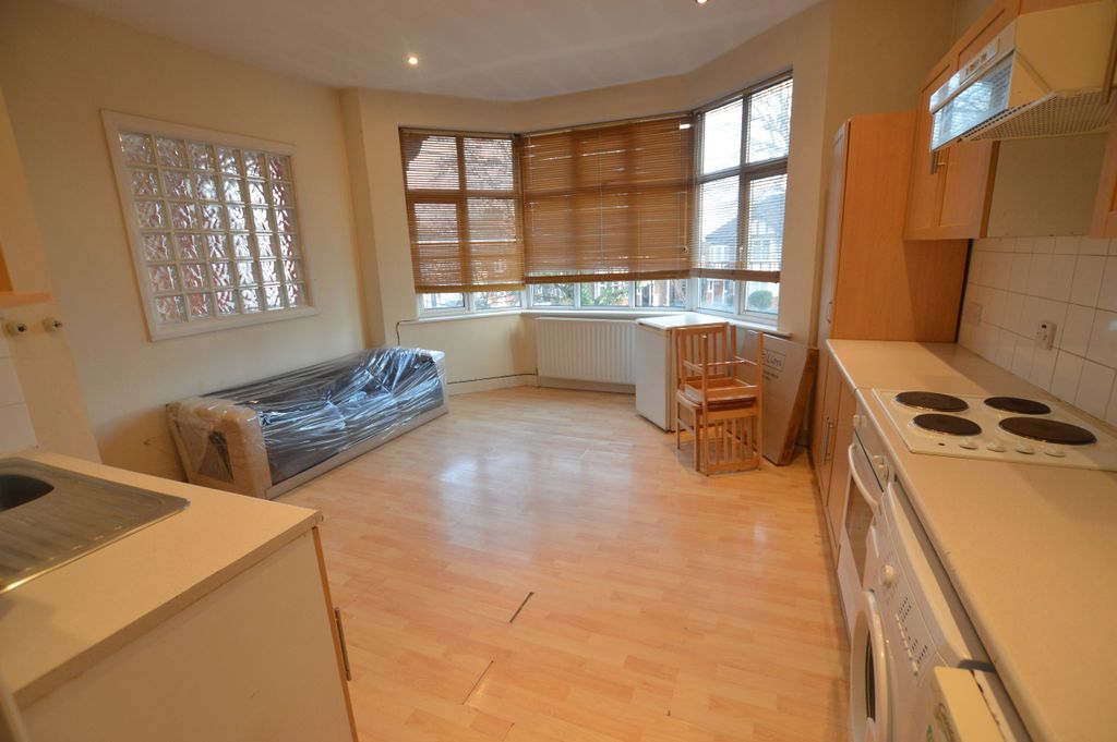 Property photo 1 of 4