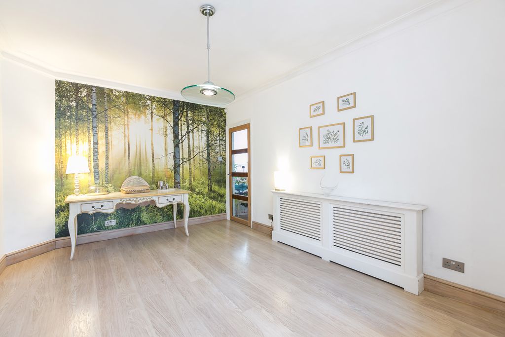 Property photo 2 of 21