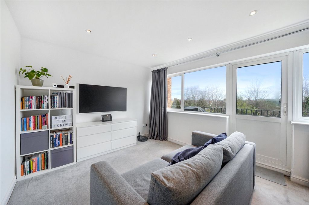 Property photo 2 of 12 Picture No. 09