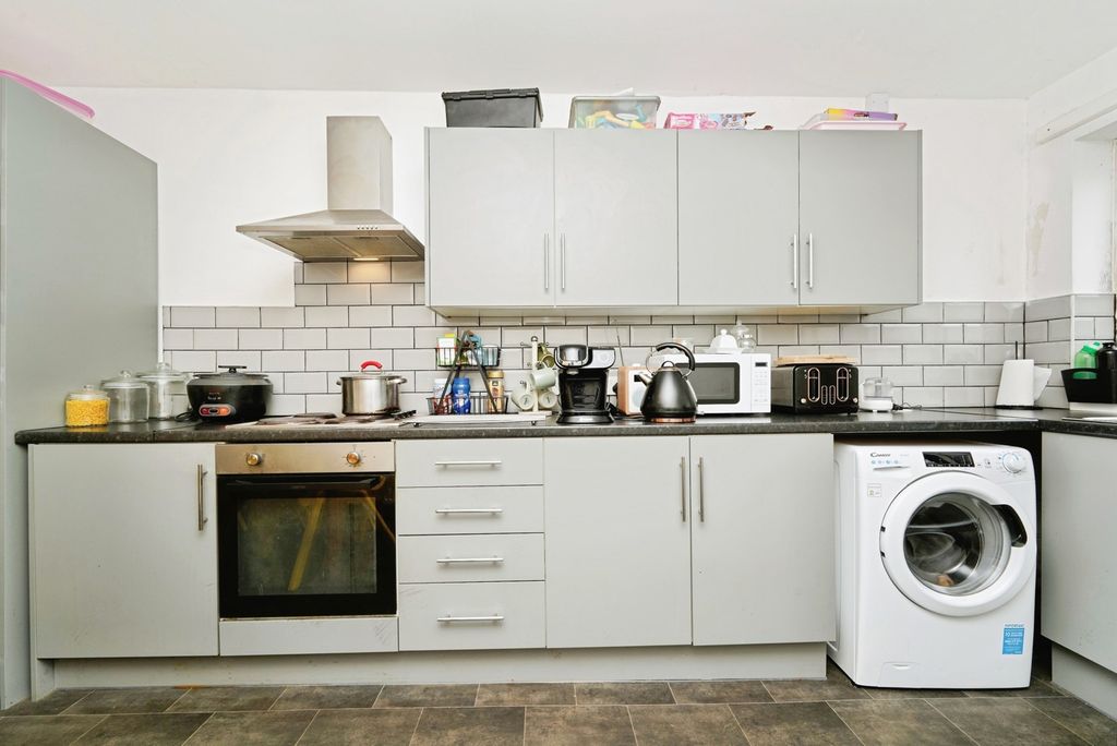 Property photo 3 of 15 Pbox-Img.Jpg
