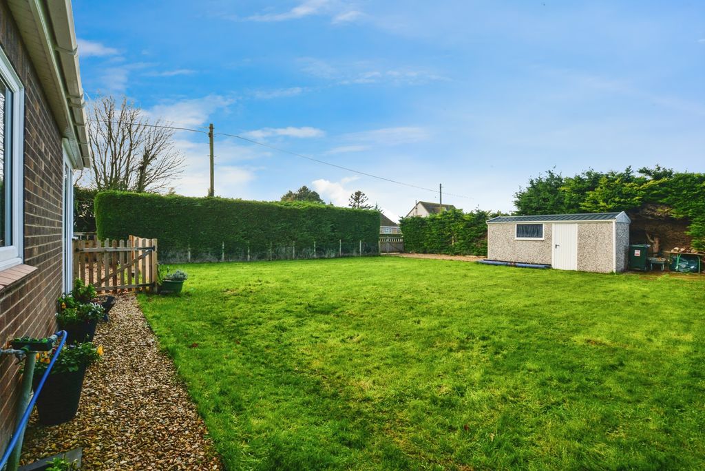 Property photo 3 of 20 Untitled-07